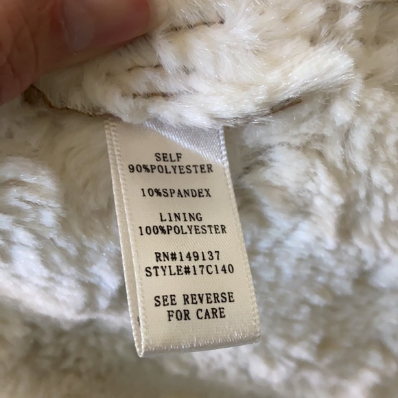 One the land S faux fur vest - Picture 4 of 5